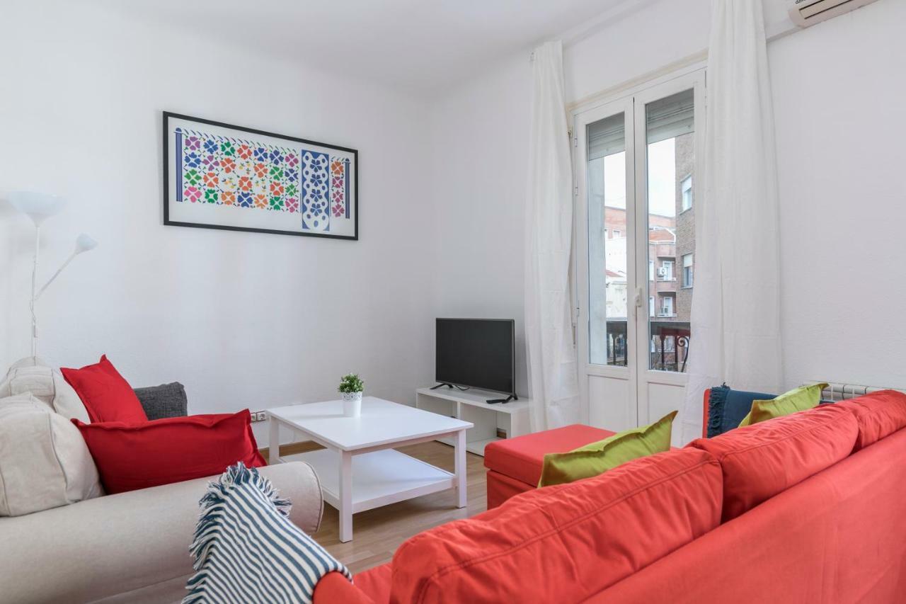 Agradable piso de dos habitaciones en Chamberí Madrid Exterior foto