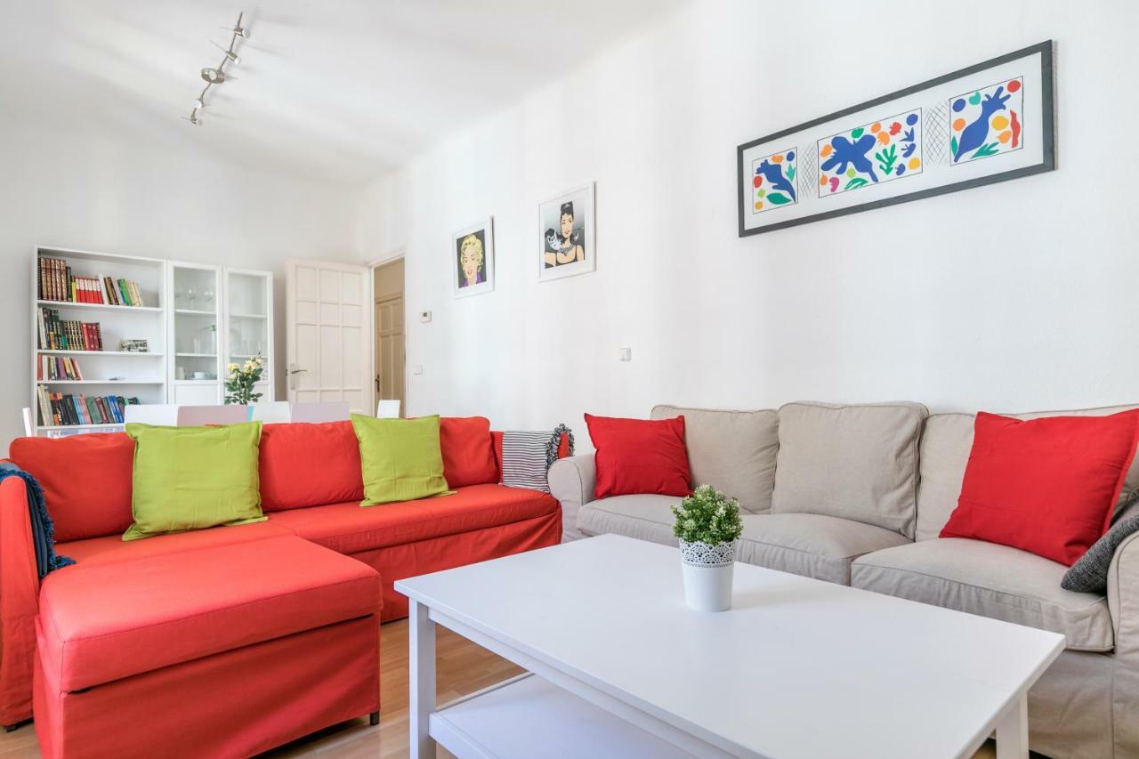 Agradable piso de dos habitaciones en Chamberí Madrid Exterior foto