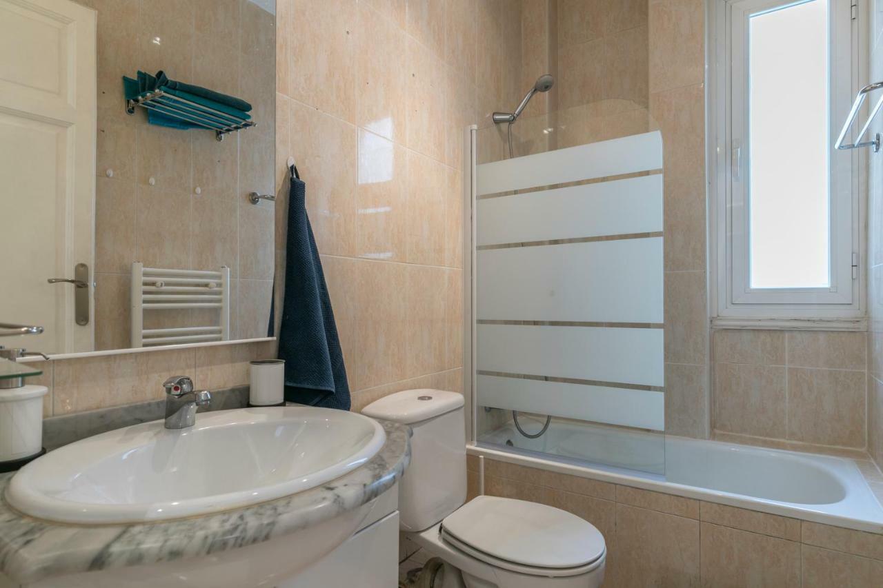 Agradable piso de dos habitaciones en Chamberí Madrid Exterior foto